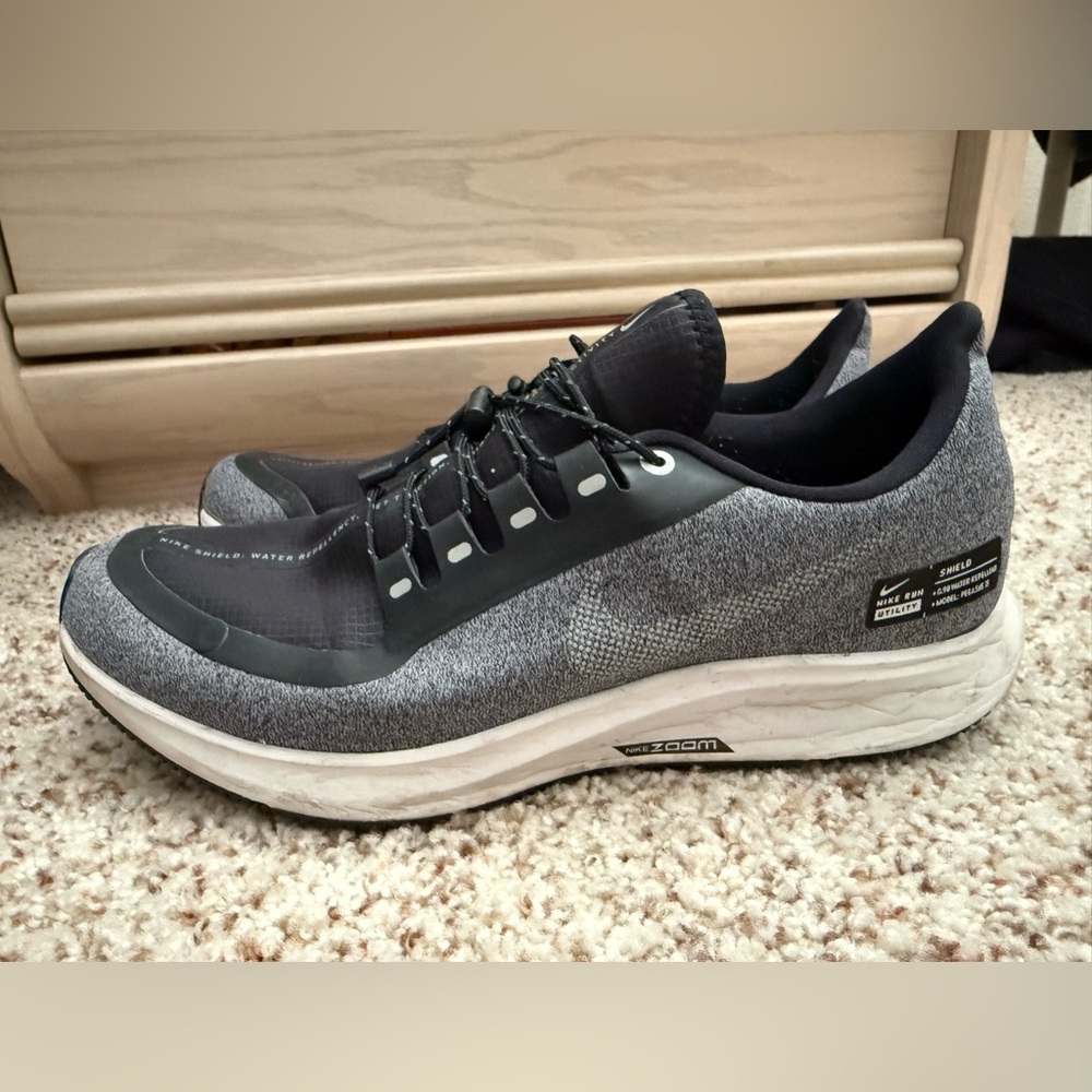 Nike Pegasus 35 Shield in Men’s 8.5